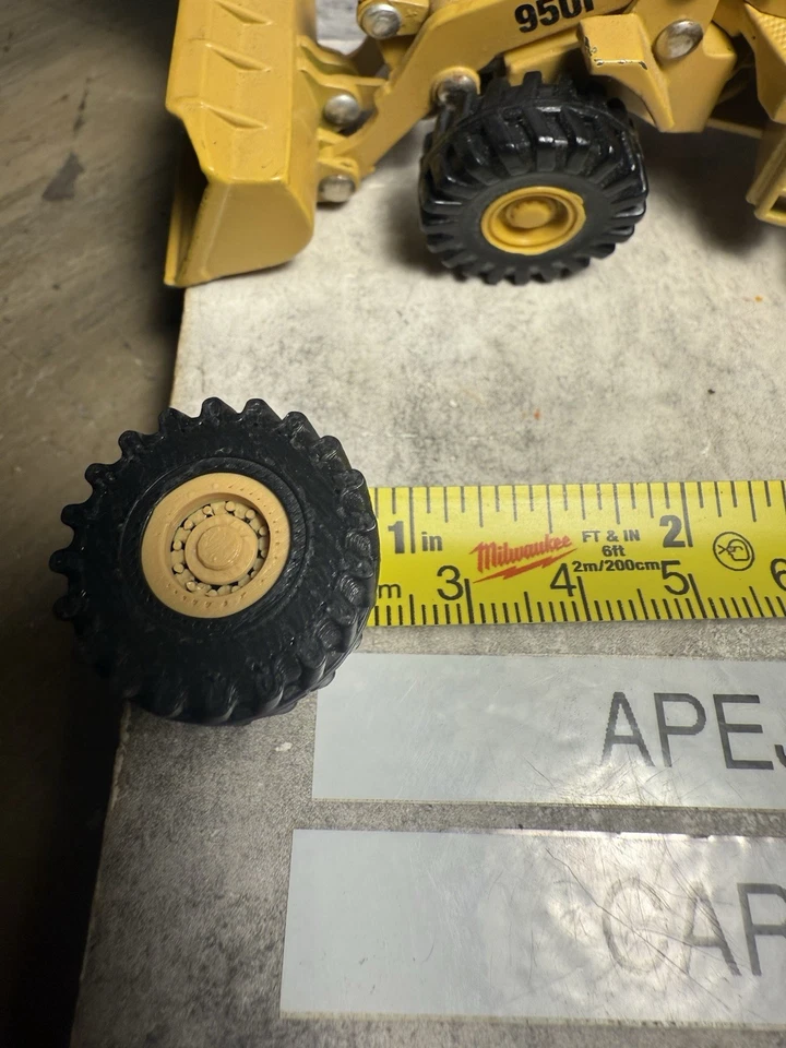 4 neumáticos nuevos para cargador frontal Caterpillar ERTL 950 1/64 Classic Cat Machine Foto 3 de 4