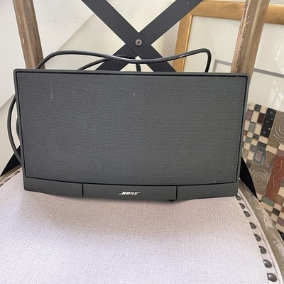 Bose SoundDock Portable Digital Music System With Power Adapter and battery