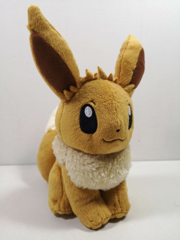 Peluche Évoli Pokémon All Star S une idée cadeau originale pour anniversaire