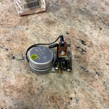 NIB Factory Authorized Parts Carrier Time Guard Timer  HK 25RC 010  HK25RC010 