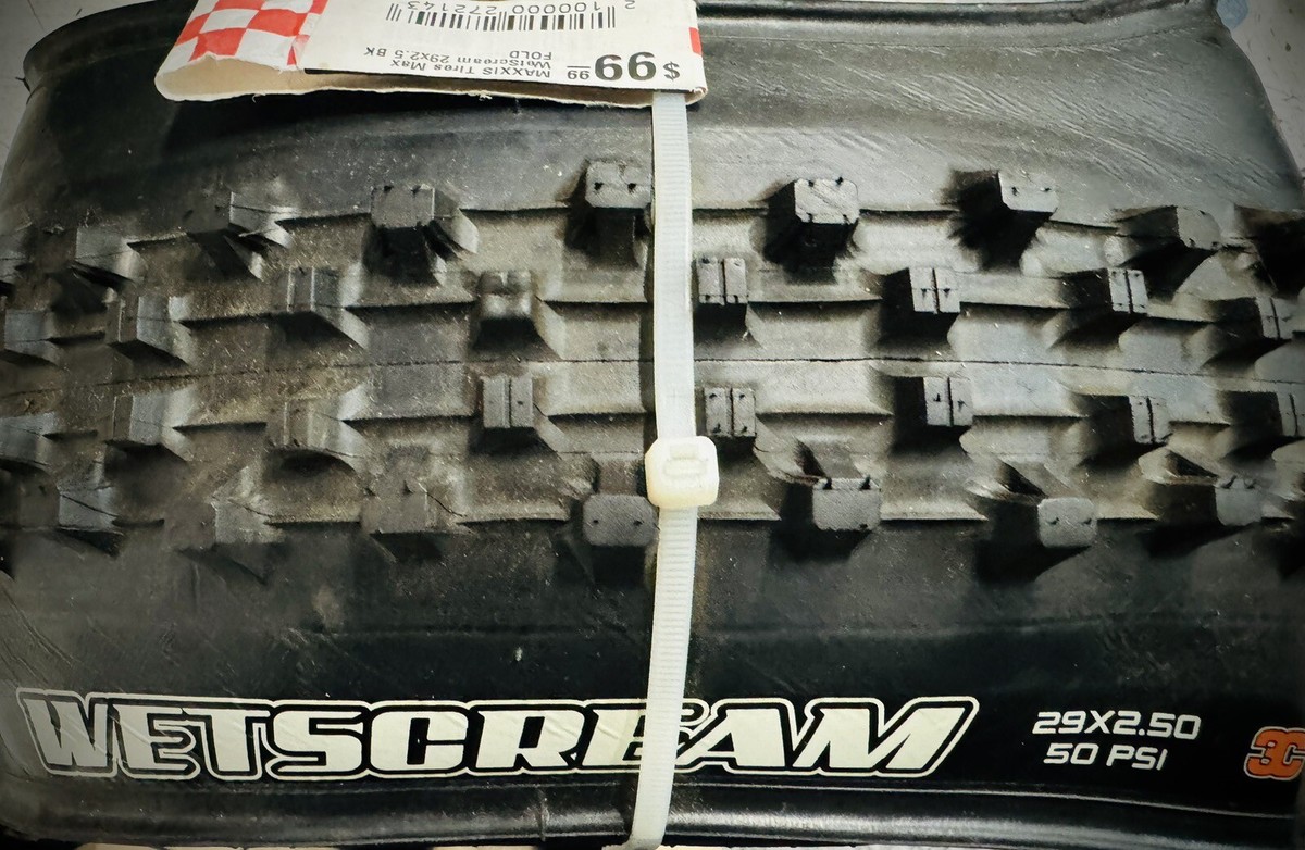 Maxxis Wetscream 29 X NEW