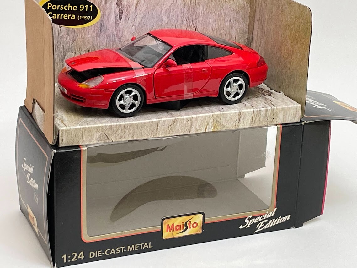 マイストMaisto 1:24 1997 Porsche 911 Carrera マイストMaisto 1:24 1997 Porsche 911 Carrera Maisto 1:24