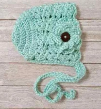 crochet handmade baby hat flower bonnet newborn 0/3 shiny blue new
