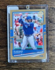 2020 Donruss #102 VLADIMIR GUERRERO Jr Artists Proof GOLD /10 At Bat Variant SSP