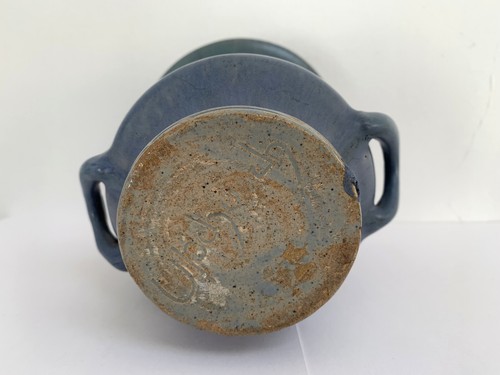 Signed Upchurch Studio Pottery 2 Handled Urn Vase & Pourer - Picture 8 of 13