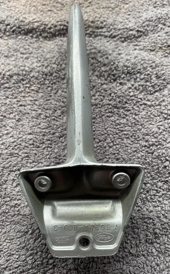 1966 Ford Fairlane fábrica/OEM suporte de espelho traseiro interno C6OB17698A - Imagem 2 de 4