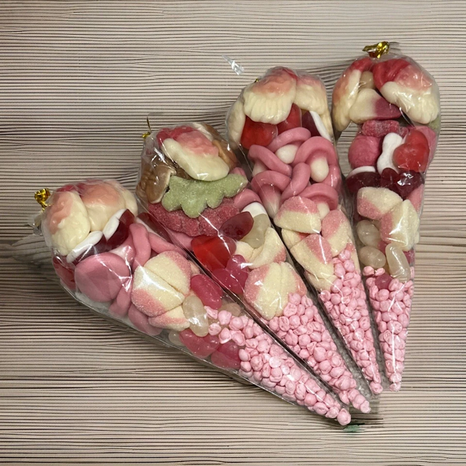 Conos dulces precargados rellenos de medias de Navidad regalo Pick N Mix regalo 150 g Foto 3 de 4