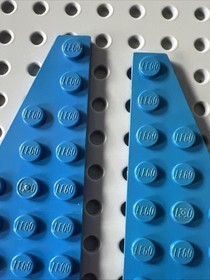 LEGO 3933 3934 Blue Wedge Plate 8x4 Wing Right Left Vintage 2000s - 2pcs