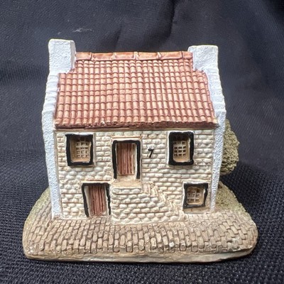 Adorable Lilliput Lane 7 St. Andrews Square Cottage 1985 No Box