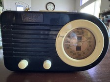 Crosley Collectors Edition AM/FM Radio Cassette Player Turns On Untested As-Is