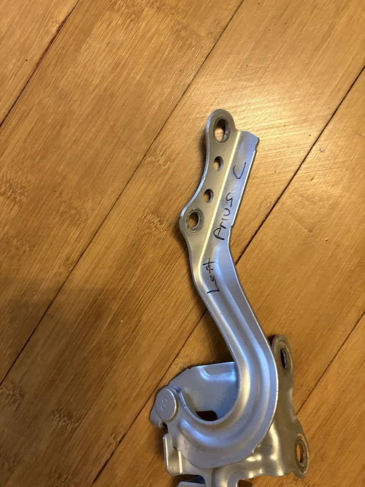 Dobradiças de capô 2012 - 2016 TOYOTA PRIUS C ESQUERDA LH PRATA FABRICANTE DE EQUIPAMENTO ORIGINAL - Imagem 2 de 4