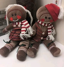 PBC International Animated Plush Christmas Gingerbreads Boy Girl Read Descriptio
