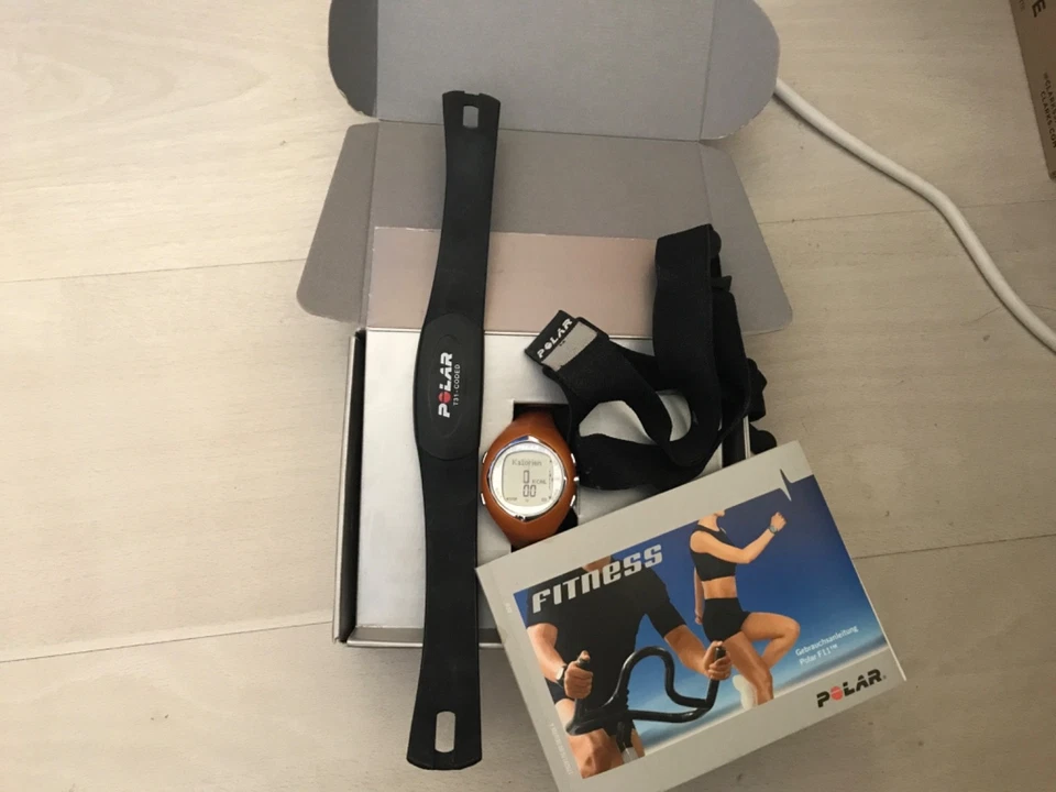 POLAR Uhr / Fitnesstracker F11F, orange, inkl. Brust-Gurt - Bild 1 von 1