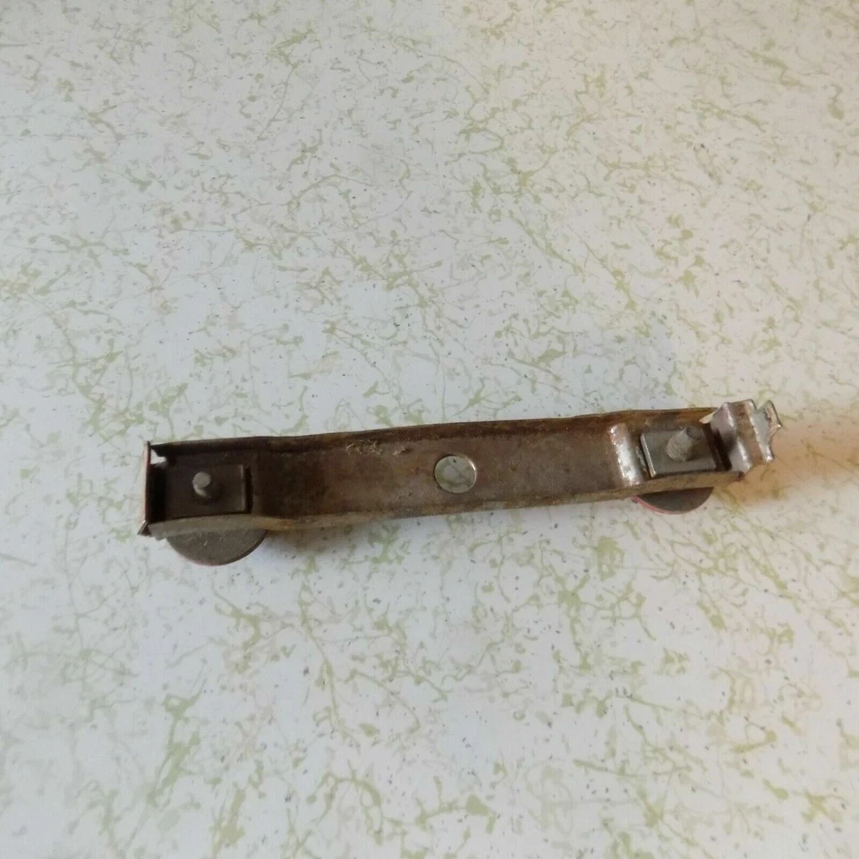 Ford Torino 1970 tapa maletero soporte de fijación de resorte Cobra Cyclone Ranchero negro Foto 2 de 2