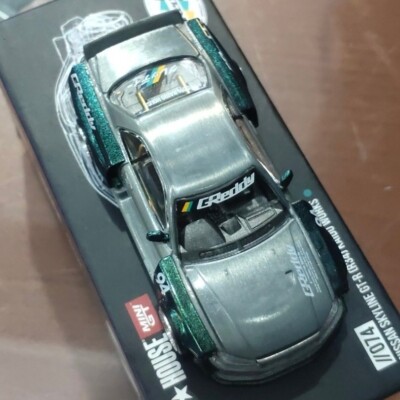 CHASE CAR - Mini GT x Kaido House Nissan Skyline GT-R R34 GReddy