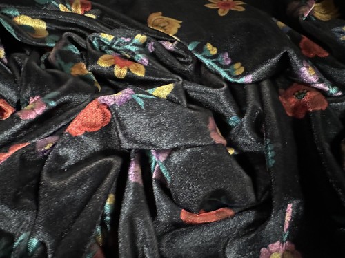Stretch Spandex Velvet Fabric, Per Metre - Pretty Flowers Print - Black - Picture 4 of 4