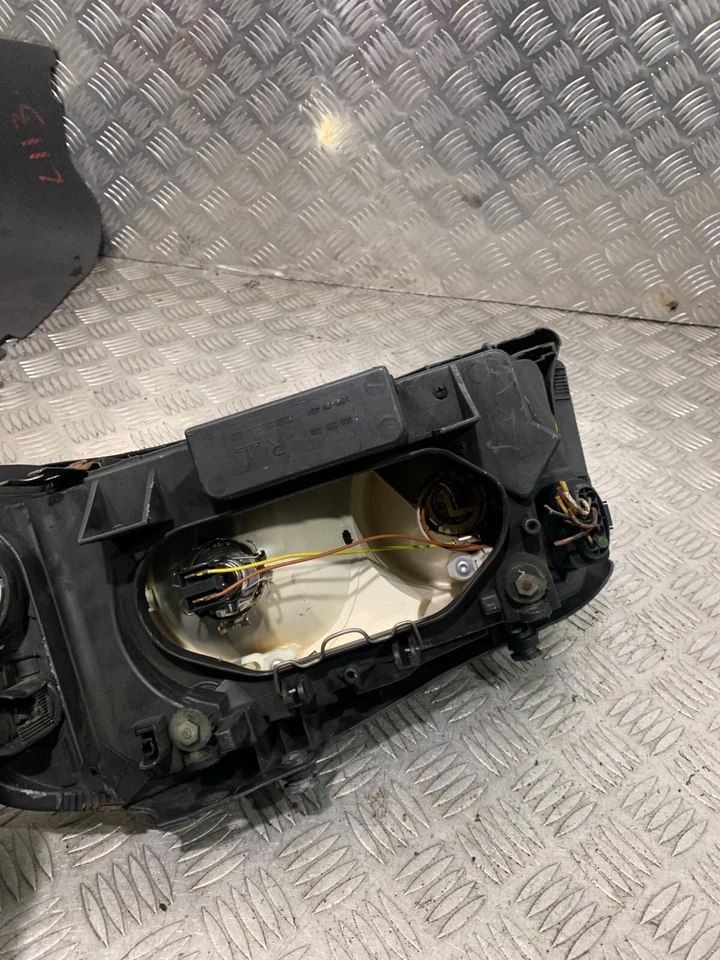 Faro derecho Volkswagen Sharan 2004 lado del conductor #2 Foto 4 de 4