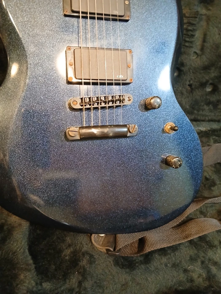 Guitarra eléctrica ESP LTD Viper-330 en acabado Gun Metal Blue. Estuche incluido Foto 2 de 4