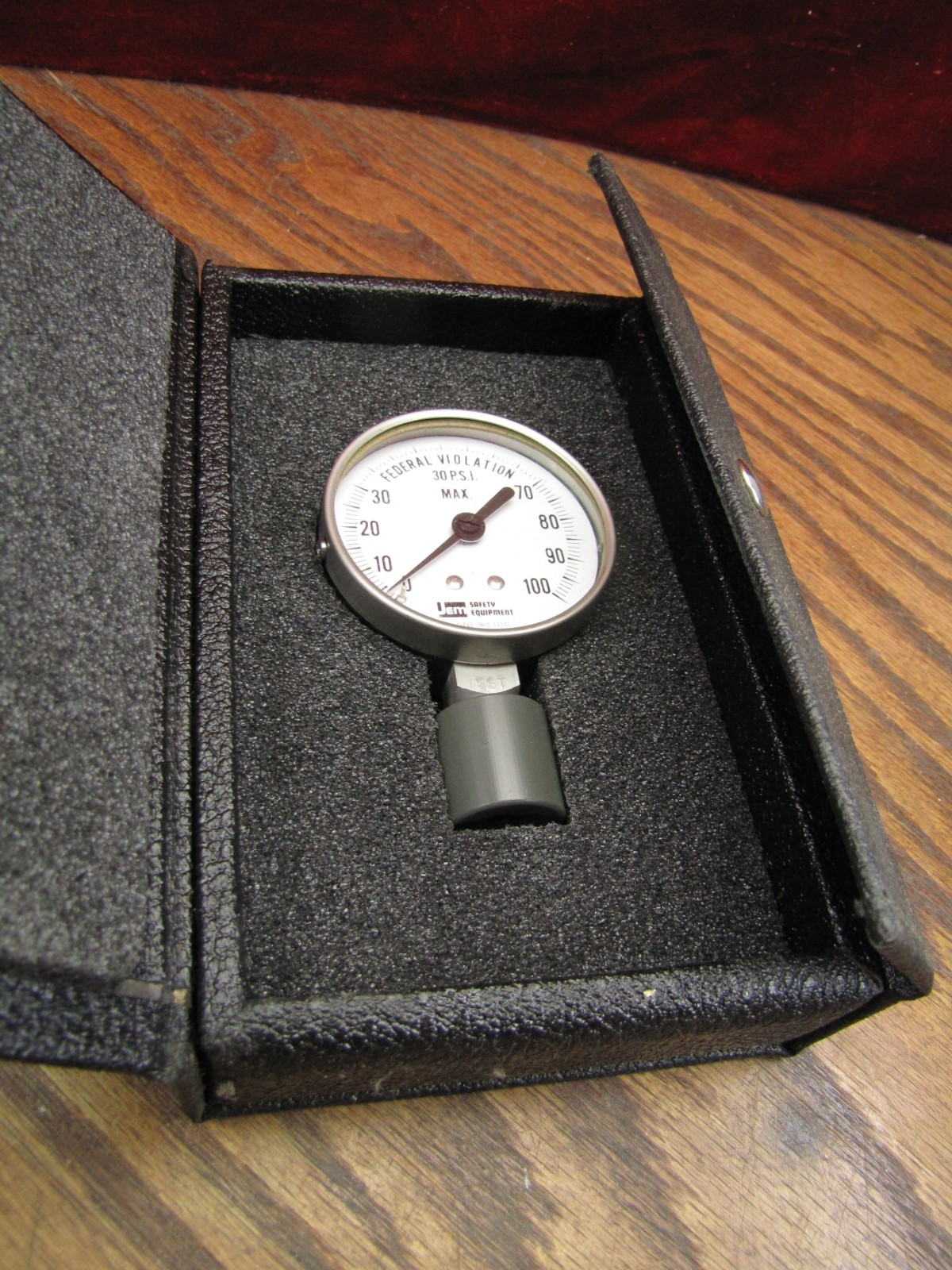 Jem Safety Equipment 0-100 Psi Tire Pressure Gauge Federal Violation 30 Psi Max
