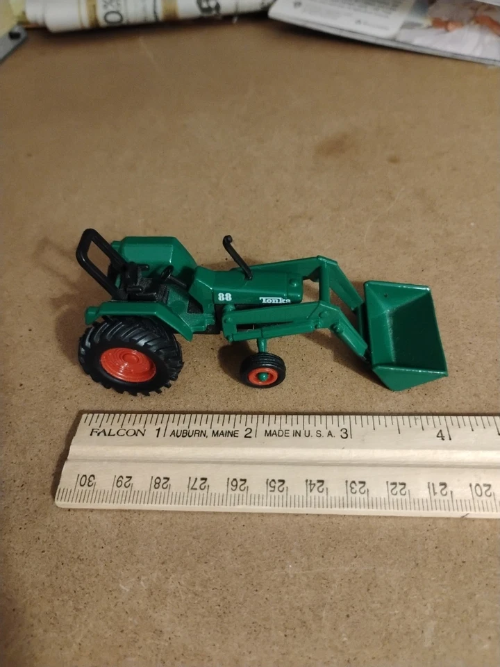 Vintage 2000 Maisto Tonka Farm Equipment Orange Green W/Front Loader - Image 3 of 4
