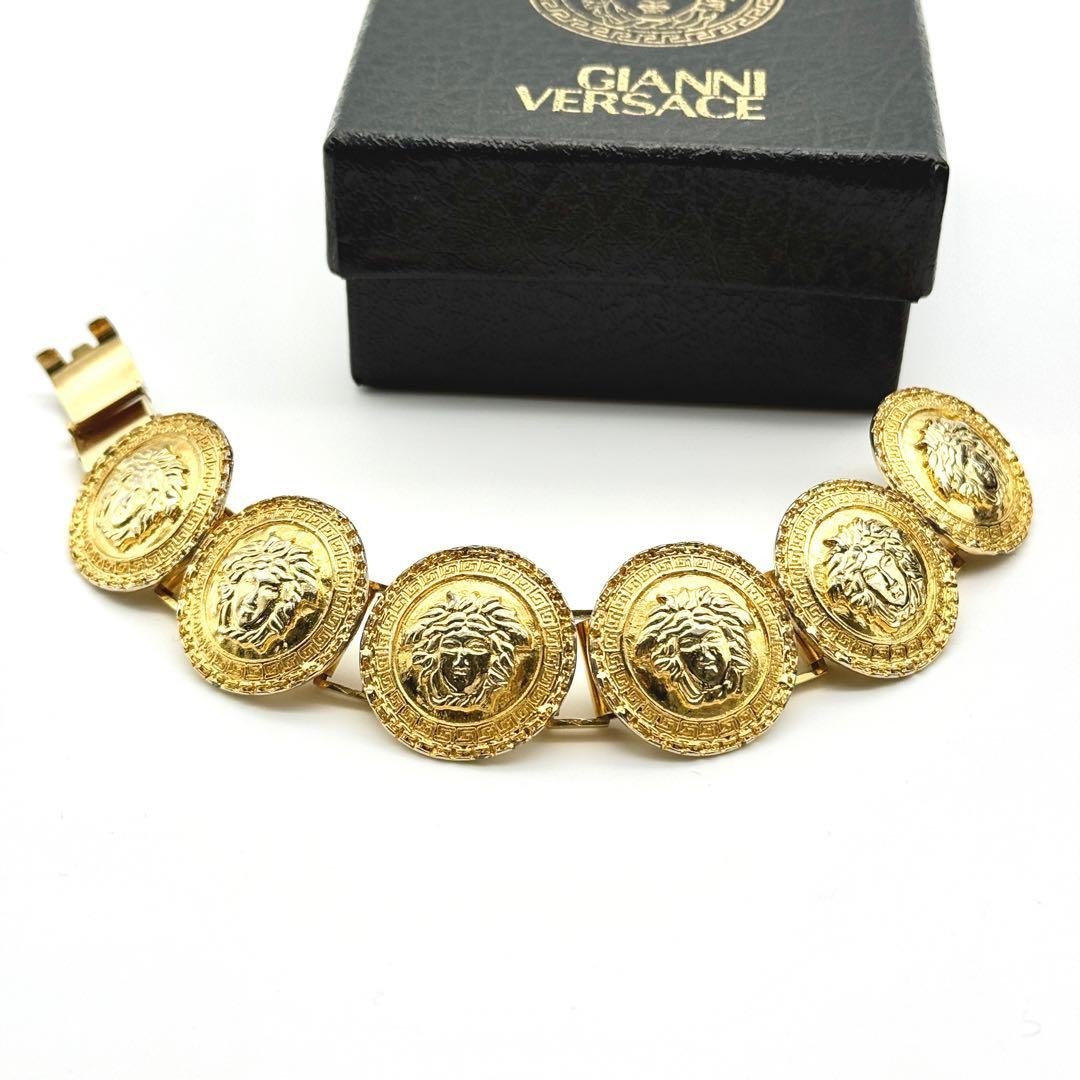 GIANNI VERSACE Medusa Metal Bracelet color Gold fashion goods