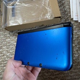 Nintendo 3DS XL Handheld System - Blue/Black USA In Box CiB With Charger