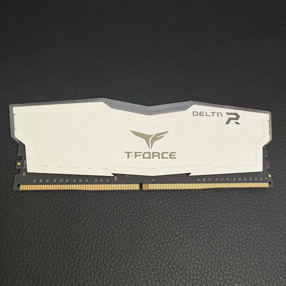 TeamGroup T-Force Delta RGB 8GB DDR4 3200MHz RAM Module - Image 3 of 3