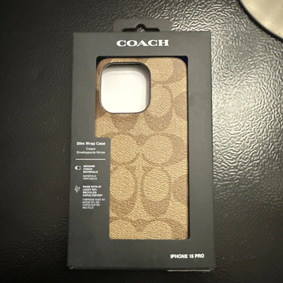 Funda Coach delgada envolvente para Apple iPhone 15 Pro Foto 2 de 4