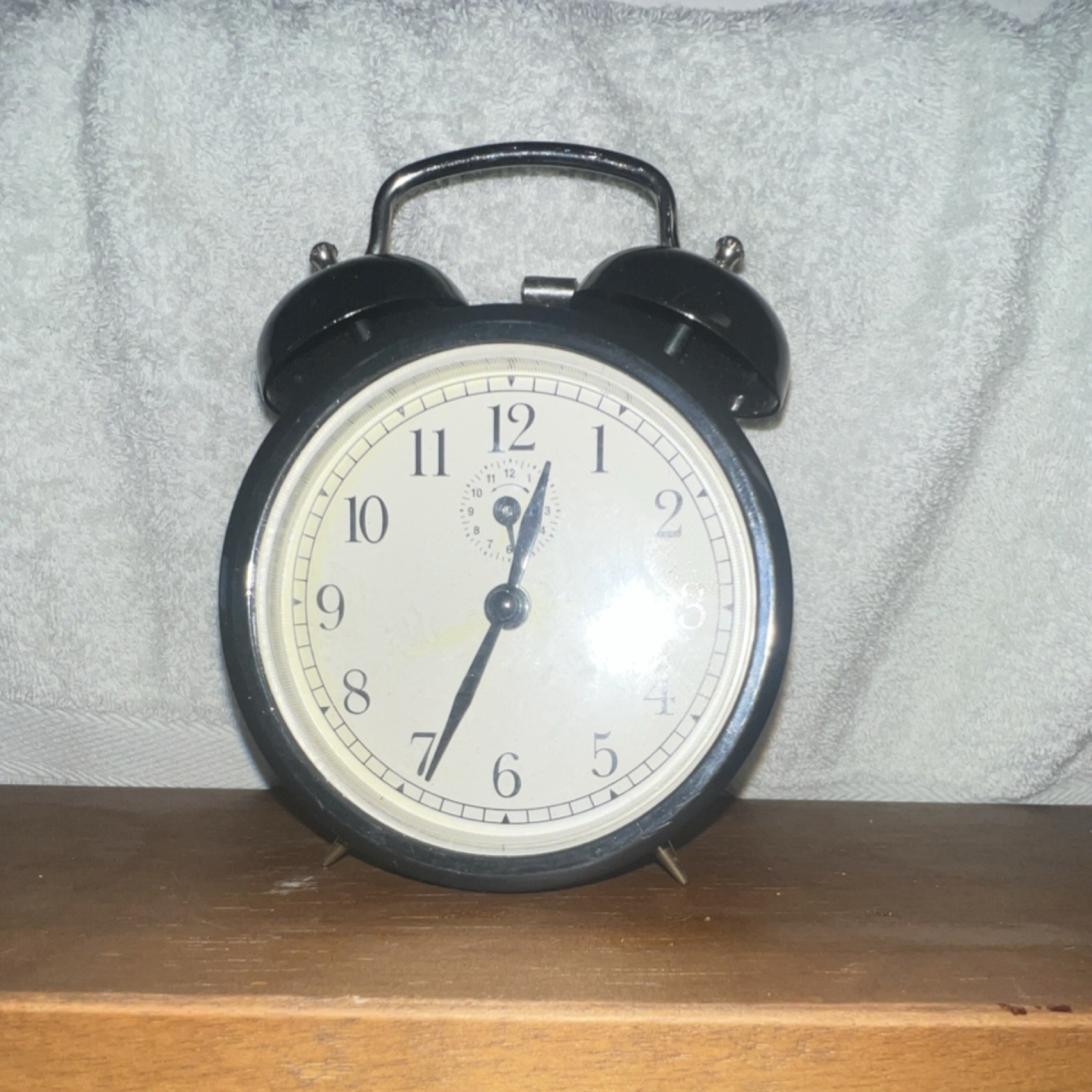 Vintage Mechanical Black Metal Analog Twin Bell Alarm Clock Wind Up