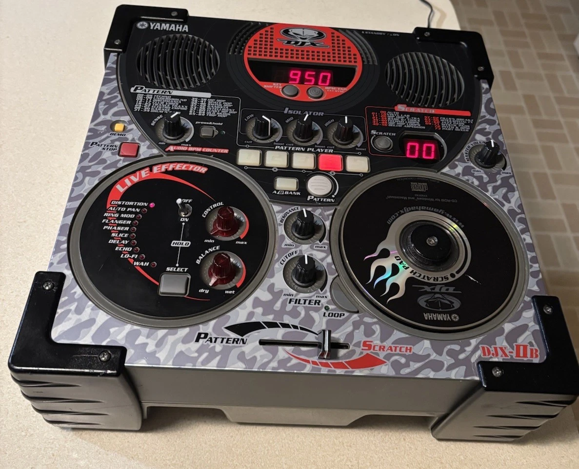 最終値下げ☆動作確認済みYAMAHA DJX-IIB シーケンサー リズムマシン DJX-IIB - 展示コレクション - INNOVATION ROAD - ヤマハ株式会社