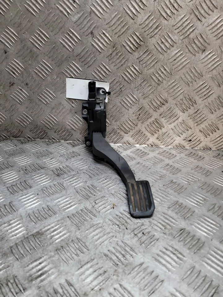 FORD GALAXY MK3 2010-2015 ACCELERATOR PEDAL (ELECTRONIC) 6G92-9F836-LE - Image 1 of 4