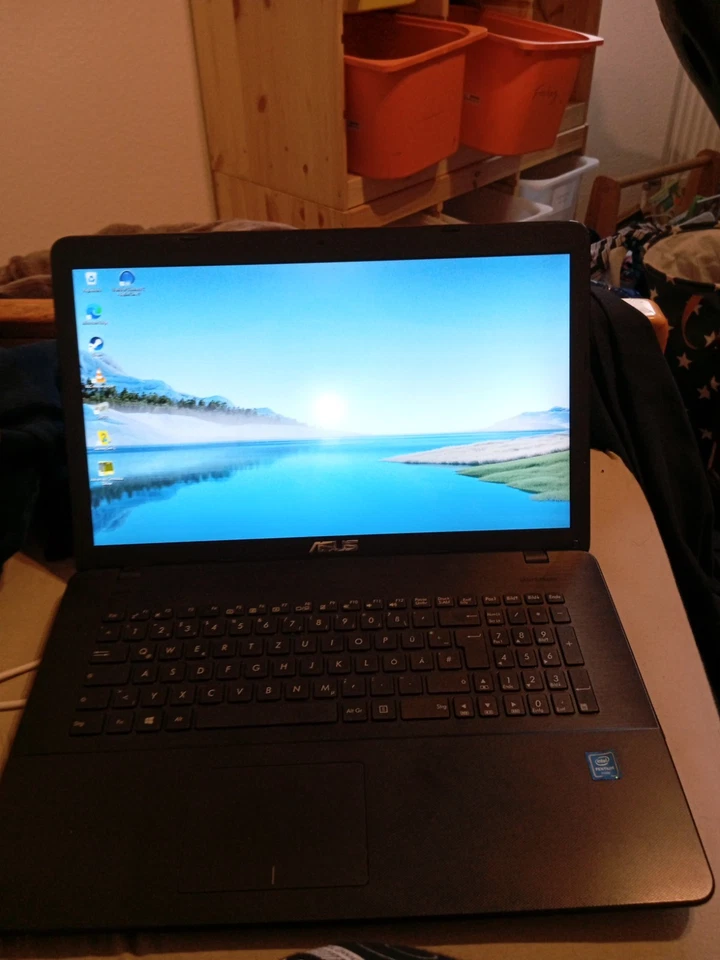 Asus Notebook Win 11 - Bild 2 von 4