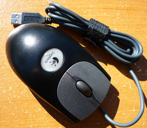 Black Logitech USB Wired 2x Optical Wheel Mouse Model M-BJ58 P/N: 830524-0000 #2 - Picture 4 of 5