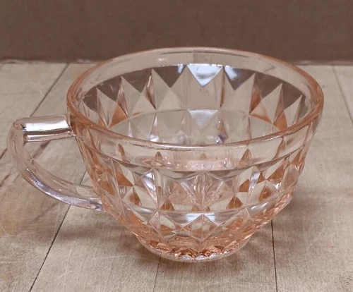 Jeanette Glass Pink Depression Diamond Tea Coffee Cup