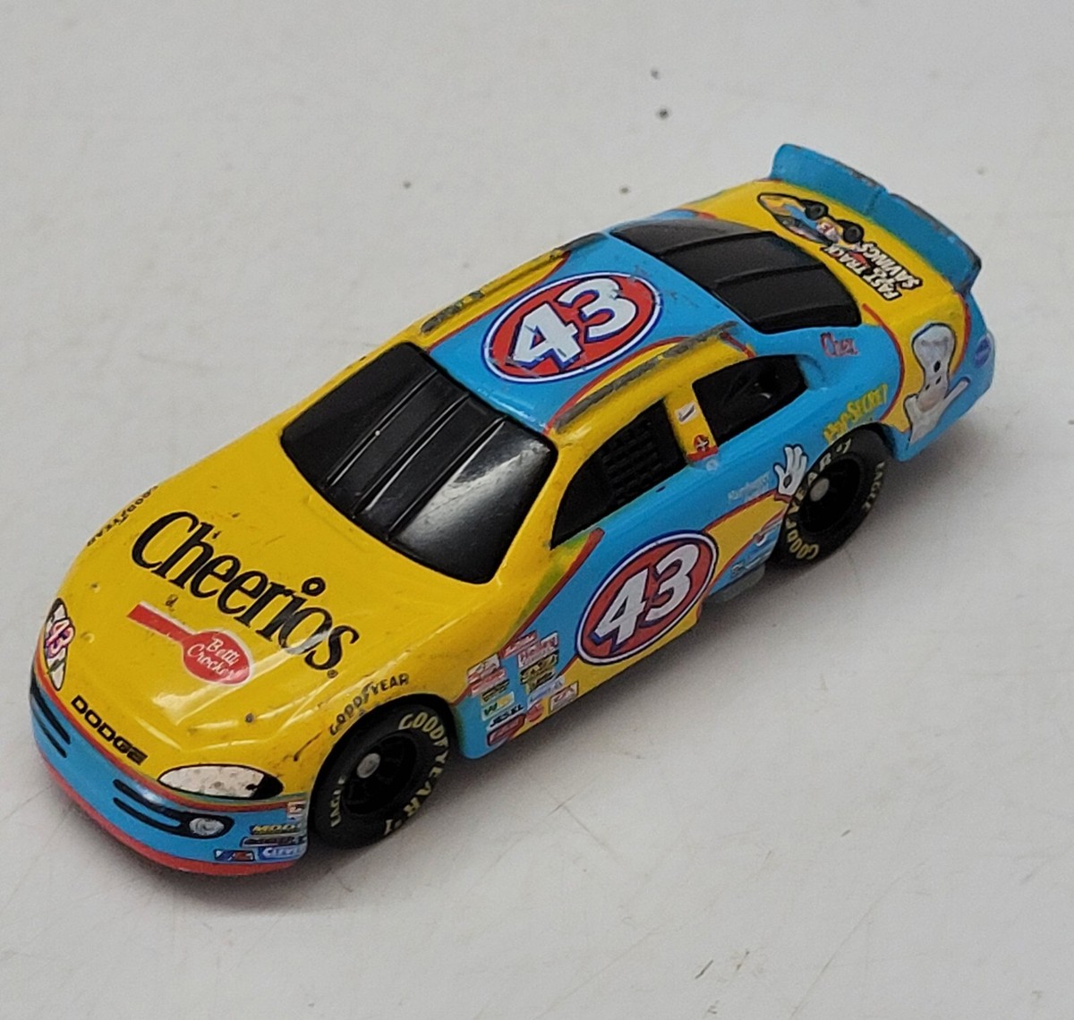 2003 NASCAR #43 Petty Enterprises Cheerios Promotional Die-Cast 1