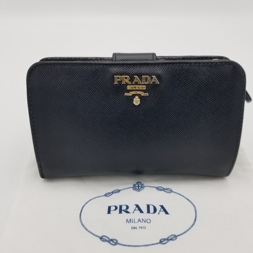 PRADA  Saffiano Bifold Wallet black