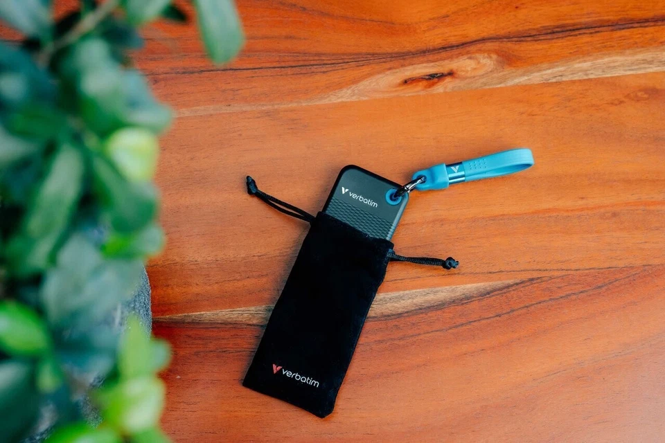 Verbatim Pocket SSD USB 3.2 Gen 2 - 2 TB - 1000MB/s Read & 1000MB/s Write Blue - Image 3 of 4