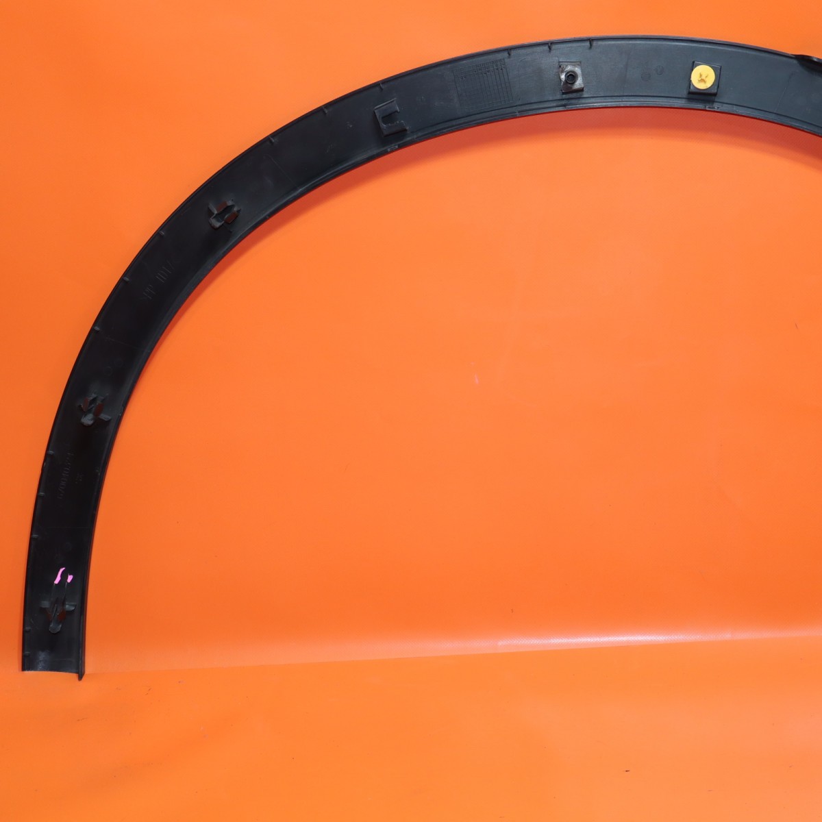 MASERATI LEVANTE WHEEL ARCH FLARE MOLDING LEFT REAR 2017-2020 670040324 TEXTURE