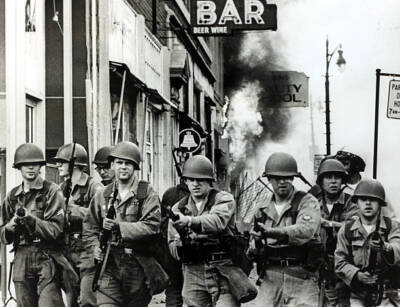 Michigan National Guardsmen With Fixed Bayonets On Streets 1967 OLD PHOTO