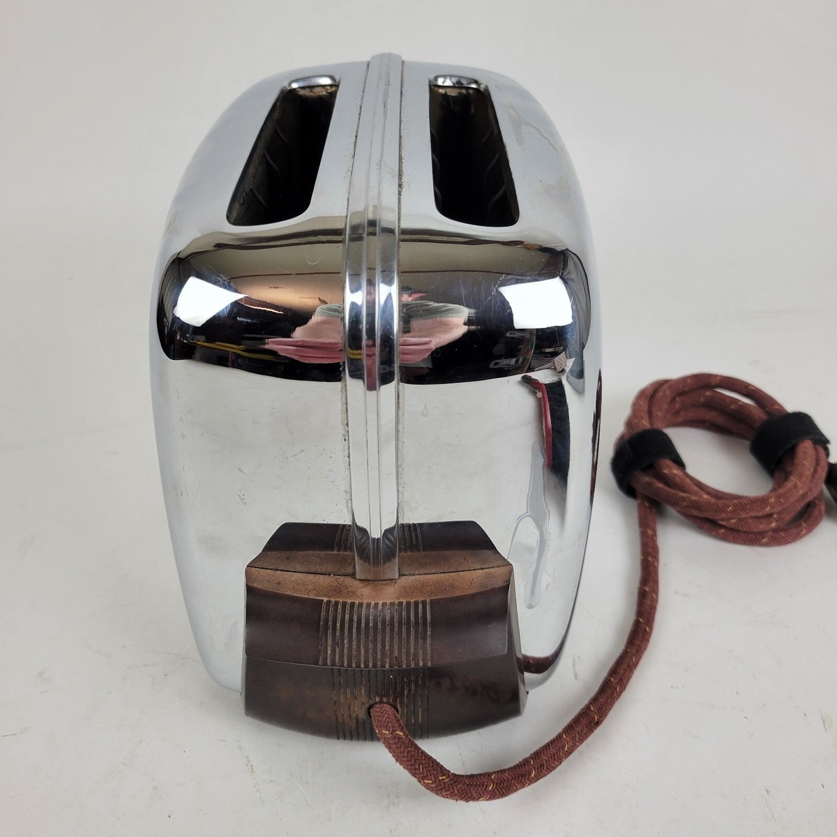 VTG 1949 MCM Chrome Bakelite Toastmaster 2-Slice Pop Up Toaster Model 1B14  WORK