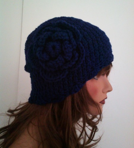 SOFT NAVY-BLUE FLOWER BEANIE CAP HAT HAND CROCHET BERET SKULL CAP CLOCHE - Picture 1 of 6