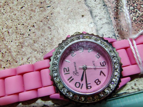 New & Gently Loved Watches-Choose From Geneva, Rumours, NY&C "Gift Idea" - Picture 70 of 92