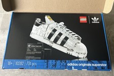 LEGO Icons 10282 - Adidas Originals Superstar - boite neuve et  scellée