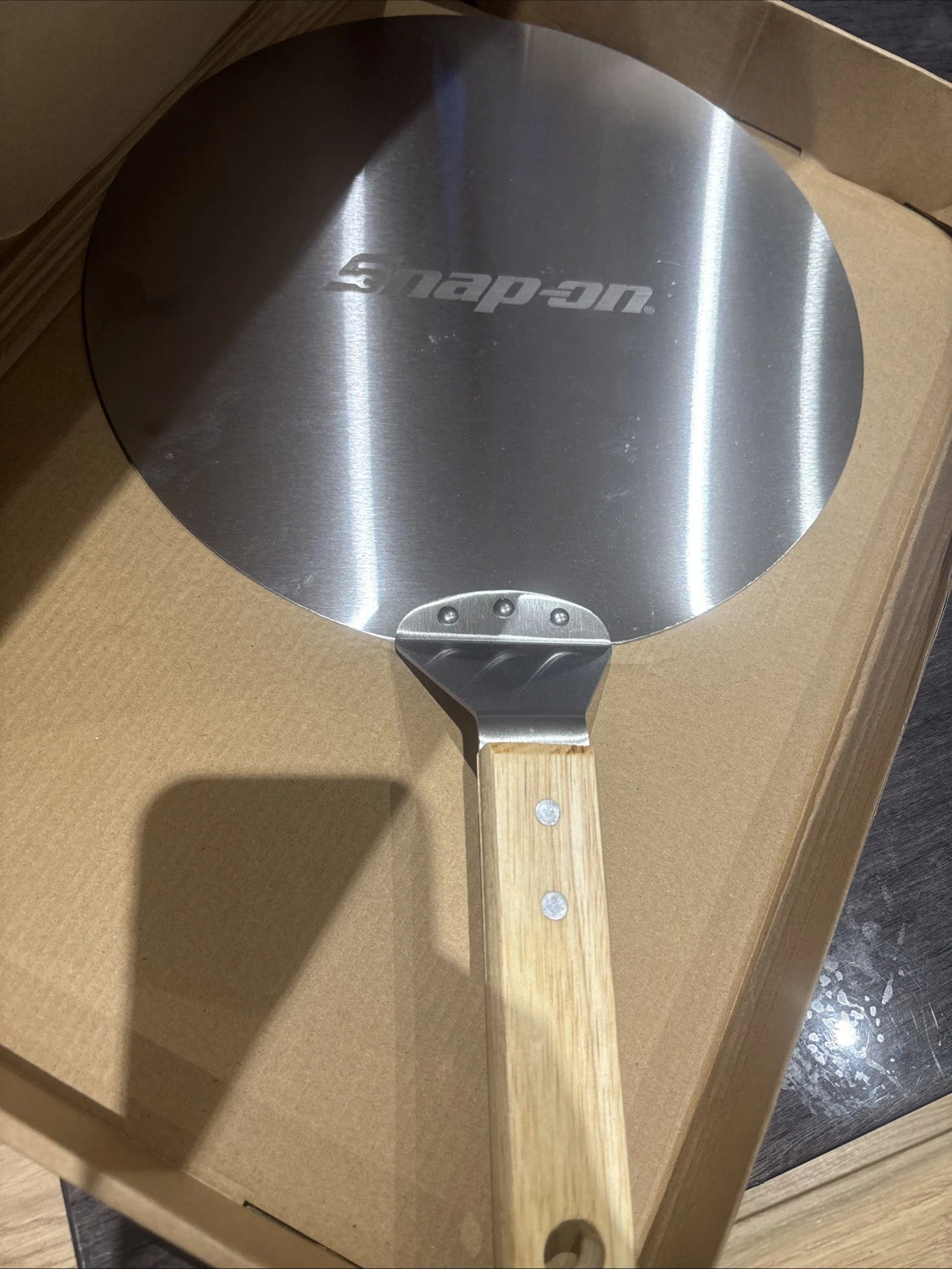 *New* Snap On Tools Pizza Paddle Rare SSX24P6UK