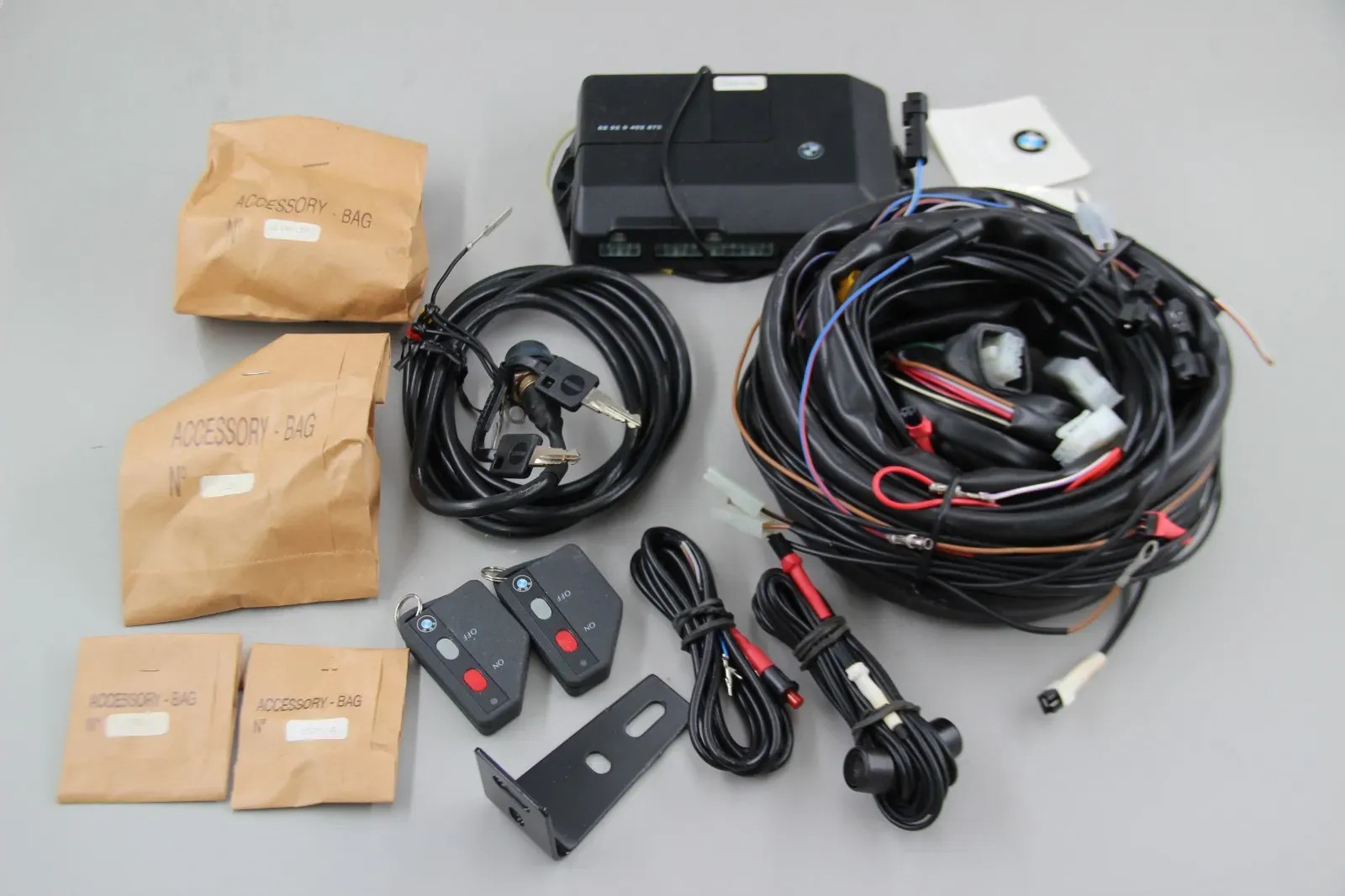 Original BMW E34 E32 retrofit kit retrofit kit alarm system NOS 829194047559