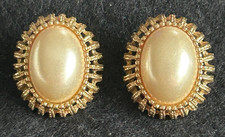 Napier Signed Gold Tone Faux Pearl Oval Pierced Stud Earrings 1