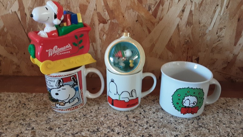 Lot of 5 Random Snoopy Ornament/Mugs/Piggy Bank GIANT ORNAMENT SALE!
