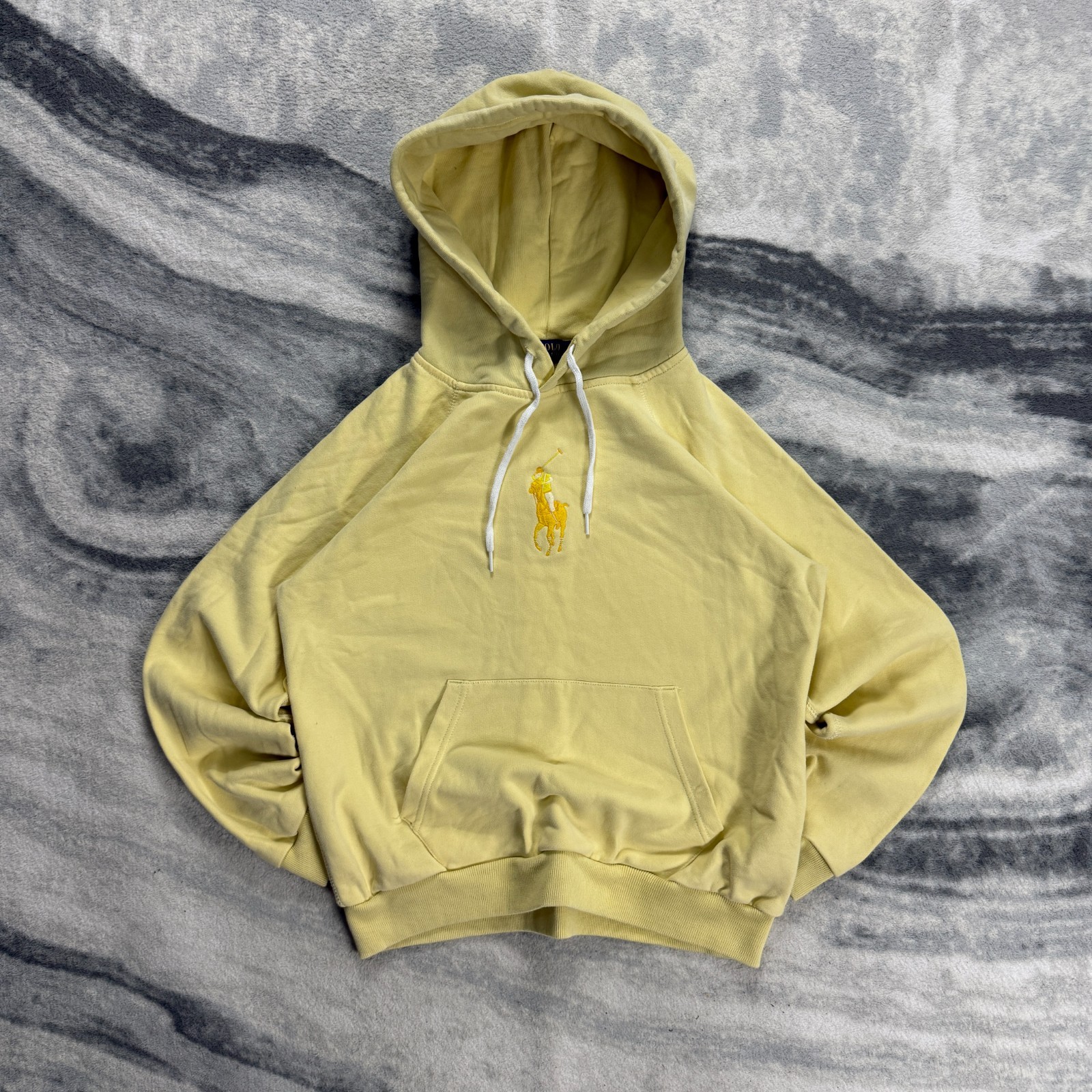 Polo vintage Ralph Lauren pullover grande pony ricamo giallo burro media felpa con cappuccio