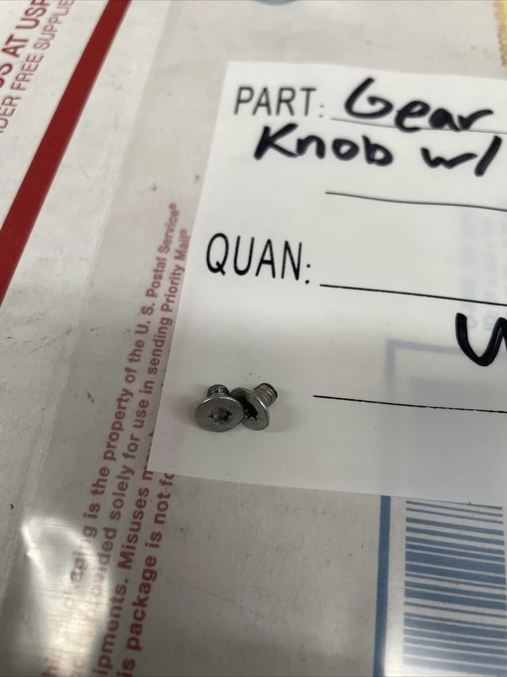 MANGO DE PALANCA DE CAMBIOS LINCOLN MKT 2010-2012 con tornillos y varilla de plástico Foto 4 de 4