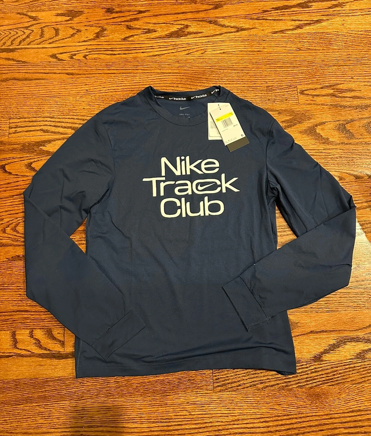 Nike Track Club Dri-FIT Running Top Mens Small Blue Long Sleeve FB6827-410 NWT
Opens in a new window